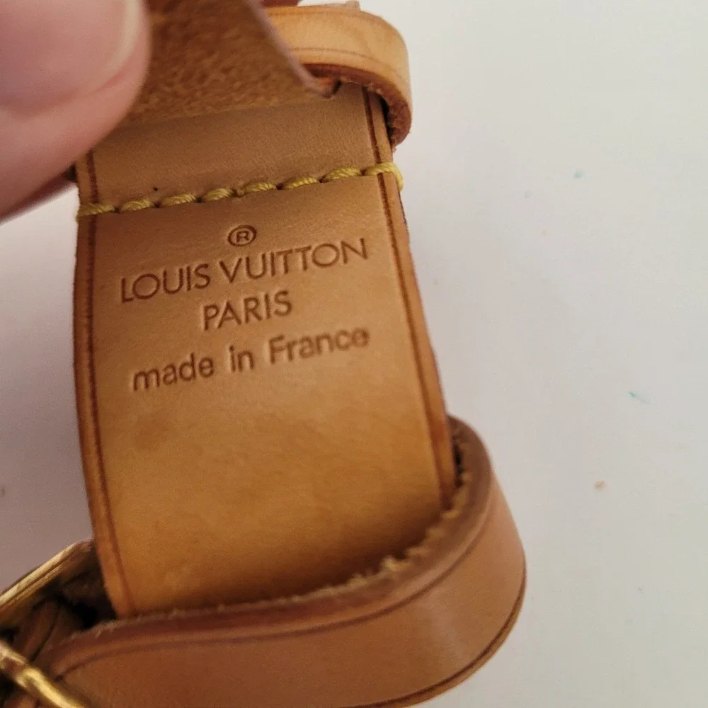 Louis Vuitton Vachetta Leather Luggage Tag and Handle Binder Set Tan Made France